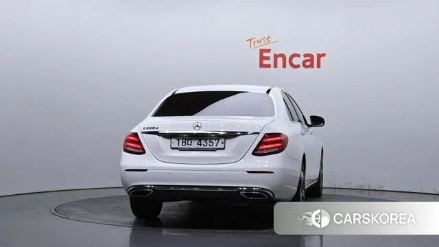 Mercedes-Benz E-Class W213 id 4698601 из Кореи 27