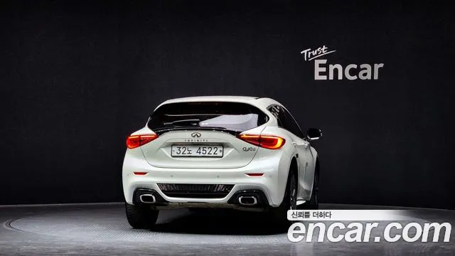 Infiniti Q30 id 2520949 из Кореи 14