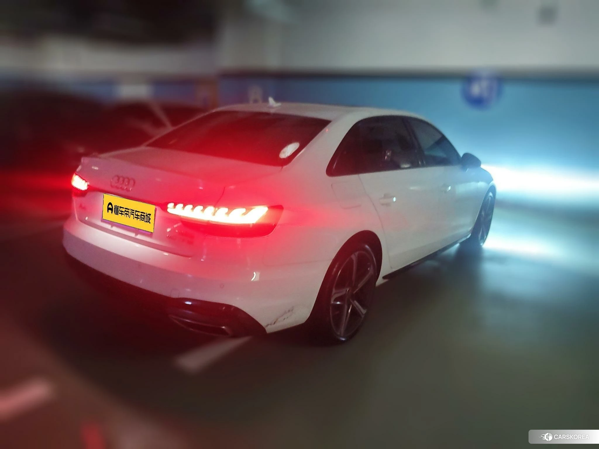 Audi A4L id 4486405 из Китая 15