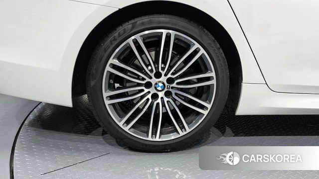 BMW 5 Series (G30) id 4429695 из Кореи 27