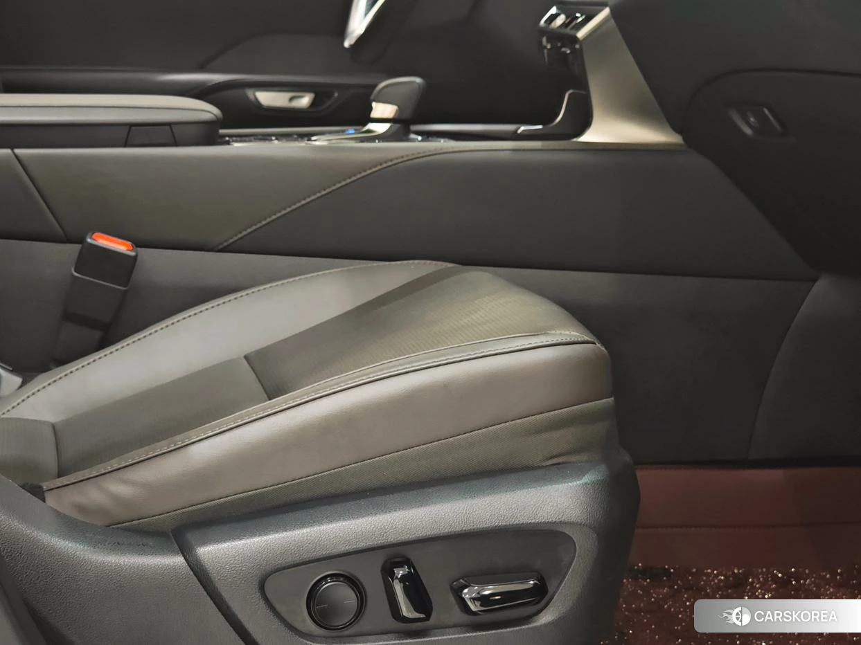 Lexus RX 2023 Черный из Китая, фото 6