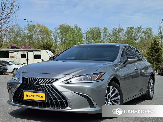 Lexus ES 2022 Темно-серый из Китая, фото 4