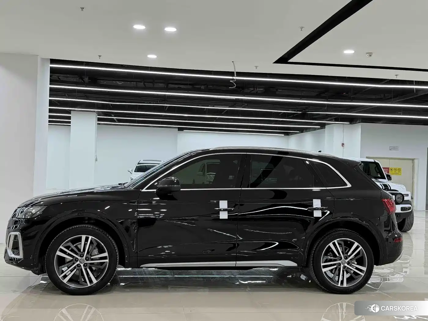 Audi Q5L 2022 Черный из Китая, фото 4