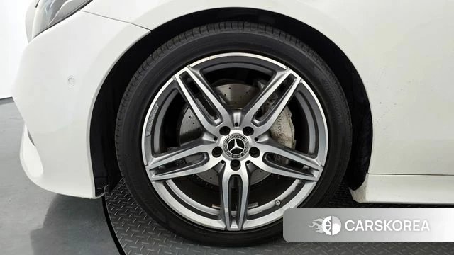 Mercedes-Benz E-Class W213 id 4377947 из Кореи 28