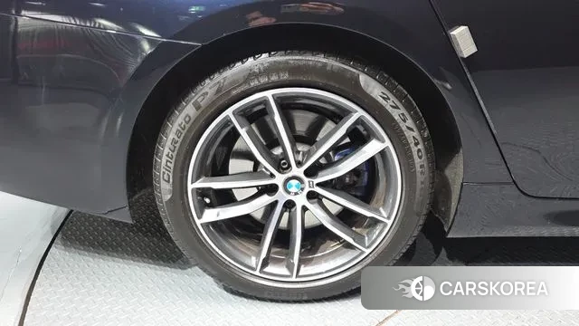 BMW 5 Series (G30) id 3741302 из Кореи 14