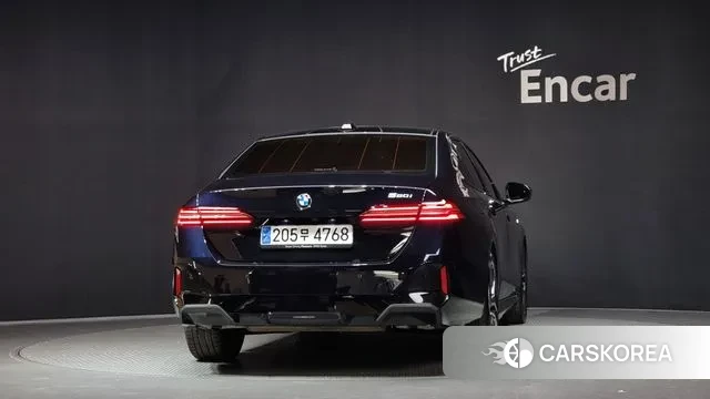 BMW 5 Series (G60) id 2915060 из Кореи 14