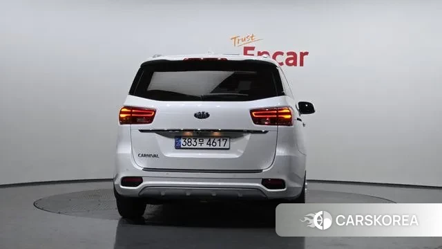 Kia The New Carnival id 3677106 из Кореи 14