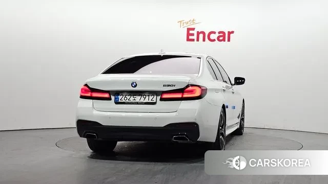 BMW 5 Series (G30) id 3427192 из Кореи 14