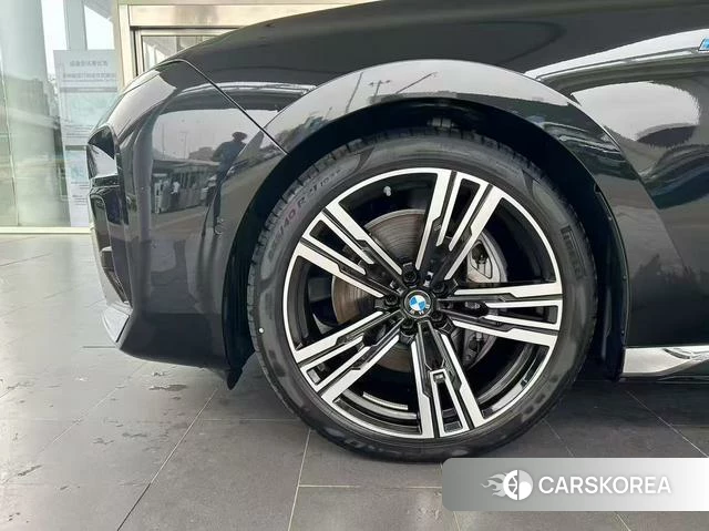 BMW 7 series 2024 Черный из Китая, фото 4