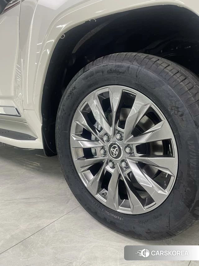Toyota Land Cruiser (imported) id 4272054 из Китая 8