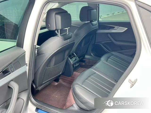 Audi A4L 2022 Белый из Китая, фото 4