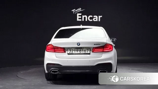 BMW 5 Series (G30) id 3598438 из Кореи 14