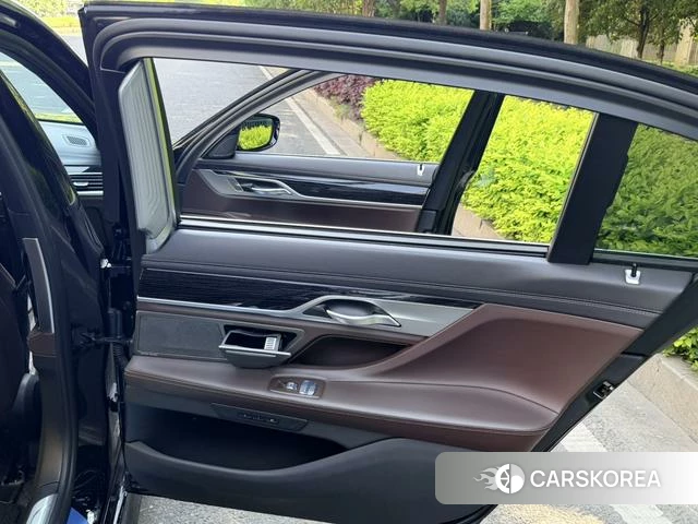BMW 7 series id 4271761 из Китая 18