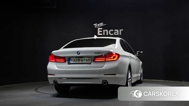 BMW 5 Series (G30) id 3801576 из Кореи 14