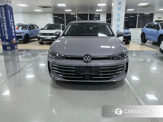 Volkswagen Passat 2024 Фиолетовый из Китая, фото 4