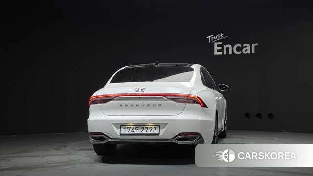 Hyundai The New Grandeur IG id 4613861 из Кореи 27
