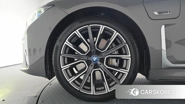 BMW 7 Series (G11) id 4428387 из Кореи 33