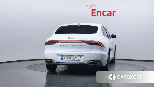 Hyundai The New Grandeur IG Hybrid id 4349958 из Кореи 32
