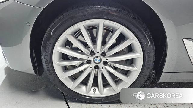 BMW 5 Series (G30) id 4739859 из Кореи 28