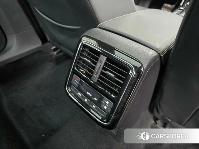 Volkswagen Passat id 4213160 из Китая 9