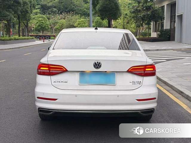 Volkswagen Lavida 2021 Белый из Китая, фото 4