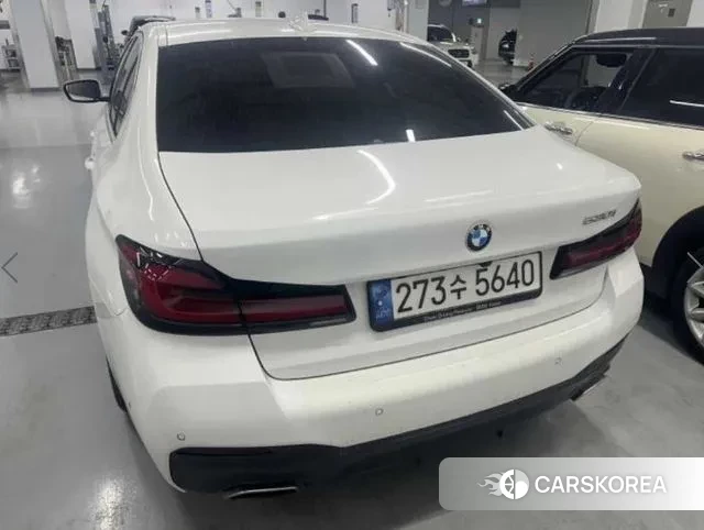 BMW 5 Series (G30) 2022 Белый из Кореи, фото 5