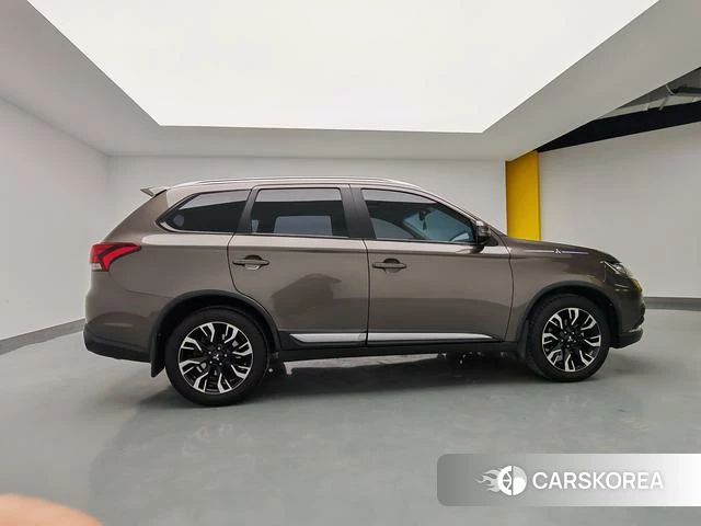 Mitsubishi  Outlander id 4212737 из Китая 14