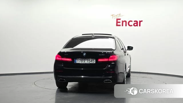 BMW 5 Series (G30) id 3923115 из Кореи 14