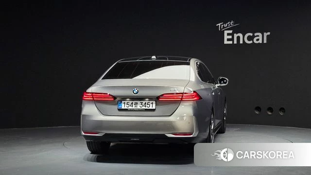 BMW 5 Series (G60) id 4400264 из Кореи 14