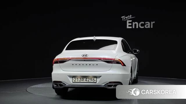 Hyundai The New Grandeur IG Hybrid id 4344729 из Кореи 24