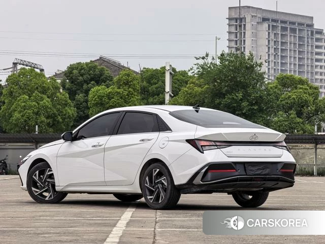 Hyundai Elantra id 4359141 из Китая 9