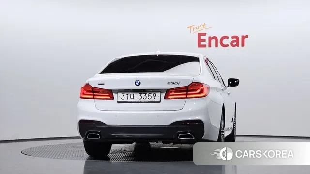 BMW 5 Series (G30) id 3039445 из Кореи 14