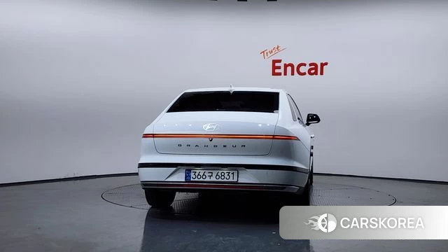 Hyundai Grandeur (GN7) id 3799003 из Кореи 14