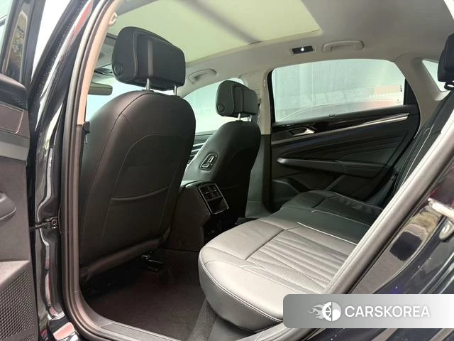 Volkswagen Passat 2022 Черный из Китая, фото 6