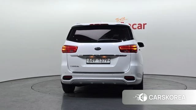Kia The New Carnival id 3795990 из Кореи 14