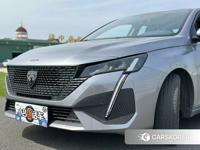 Peugeot 408 2023 Серебристо-серый из Китая, фото 4