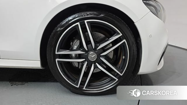 Mercedes-Benz E-Class W213 id 4728253 из Кореи 28