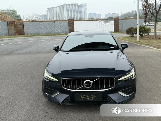 Volvo S60 2023 Другой из Китая, фото 4