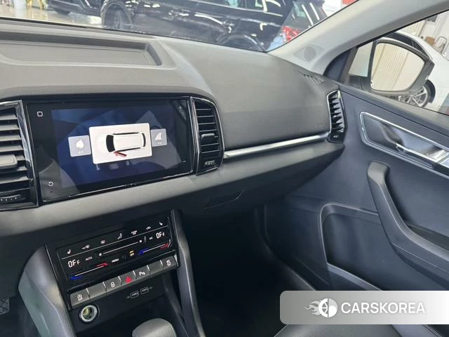 Skoda Krok 2023 Белый из Китая, фото 4