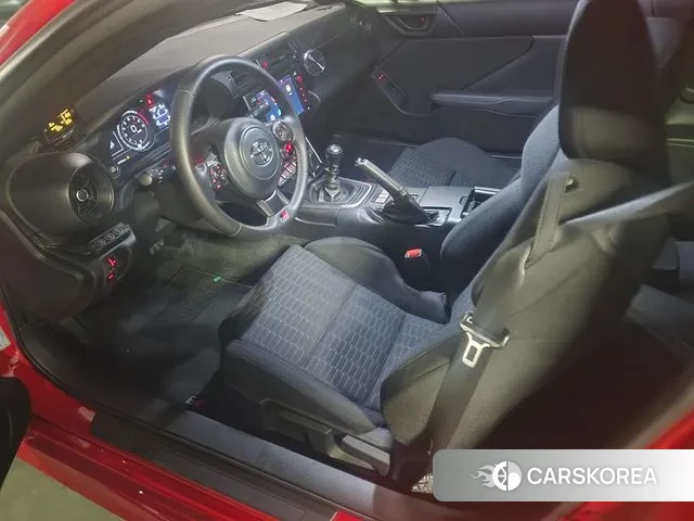 Toyota GR86 2024 Красный из Кореи, фото 4