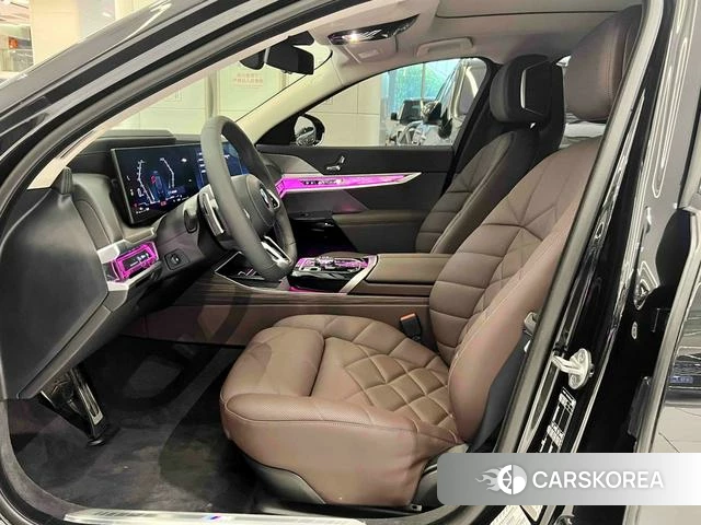BMW 7 series 2023 Черный из Китая, фото 4