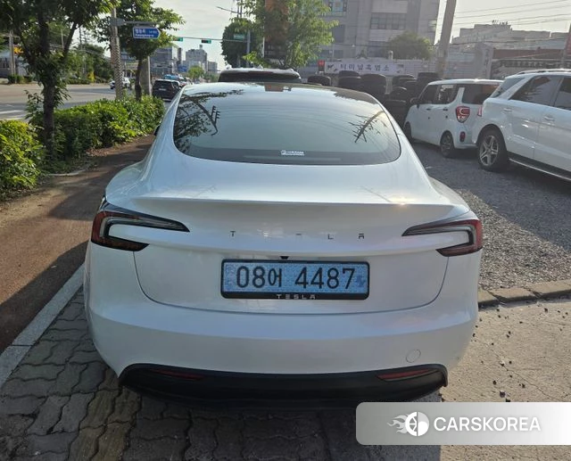 Tesla Model 3 2025 Белый из Кореи, фото 4