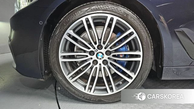 BMW 5 Series (G30) id 4508043 из Кореи 26