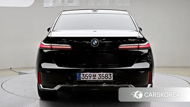 BMW 7 Series (G70) id 3739903 из Кореи 14