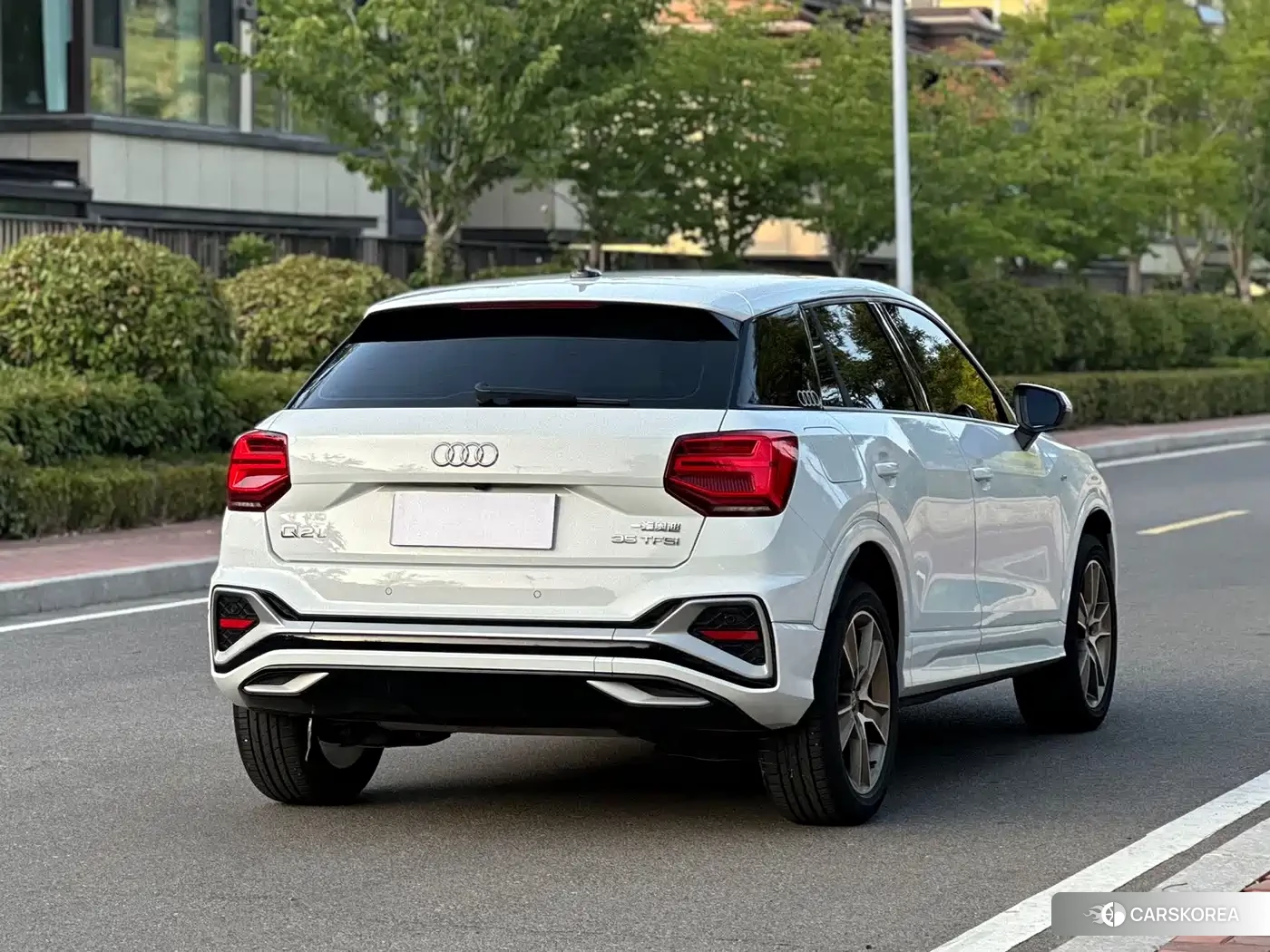 Audi Q2L id 4545683 из Китая 11