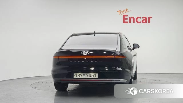 Hyundai Grandeur (GN7) id 3914788 из Кореи 14