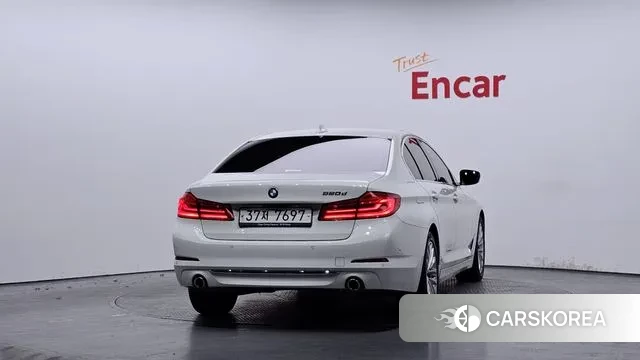 BMW 5 Series (G30) id 3474454 из Кореи 14