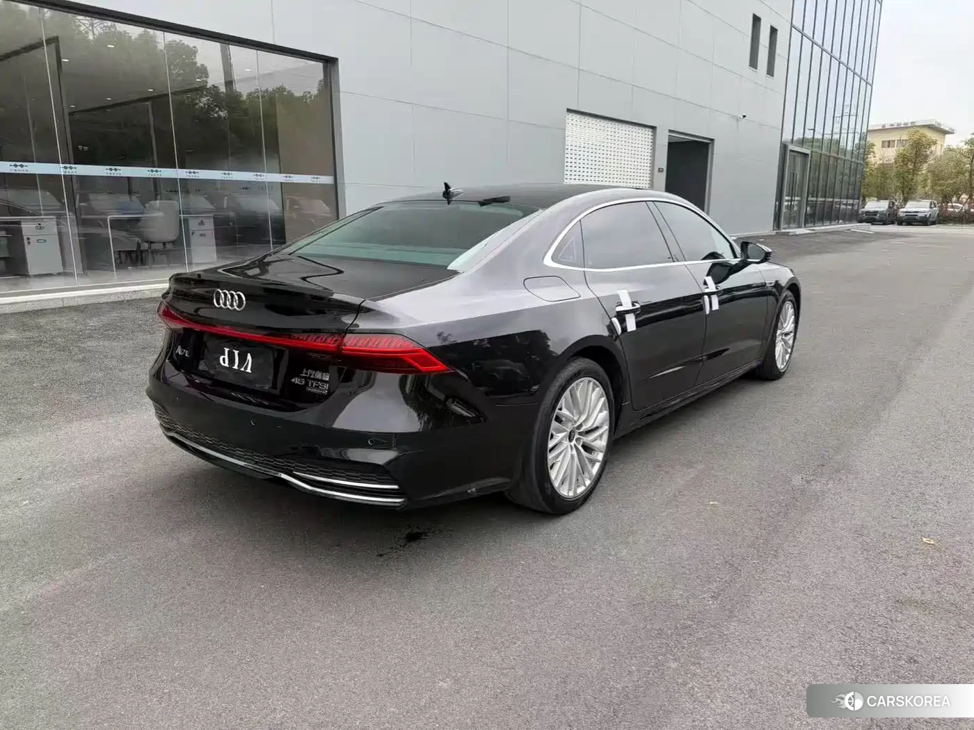 Audi A7L 2025 Черный из Китая, фото 6