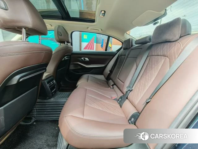 BMW 3 series 2021 Черный из Китая, фото 4