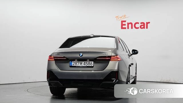 BMW 5 Series (G60) id 4222598 из Кореи 14